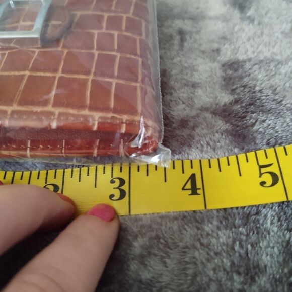 New Identity Stronghold Genuine Leather Wallet - Picture 11 of 11